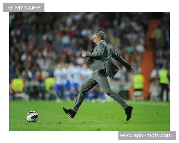 探索欧冠足球2意识卡的策略与技巧提升你的游戏体验与竞争力