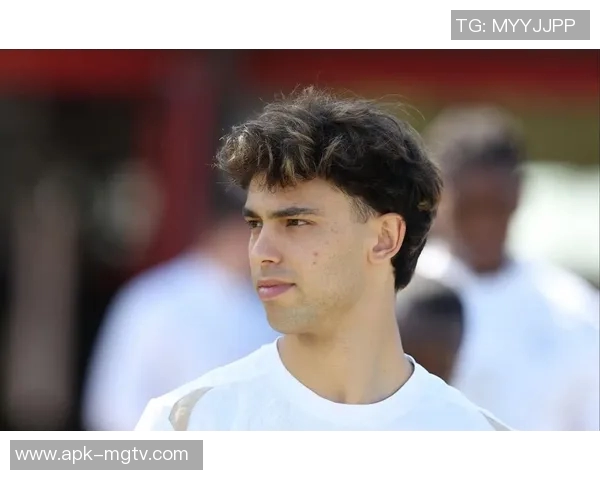 提升训练效果米兰足球训练服助你成就球场梦想